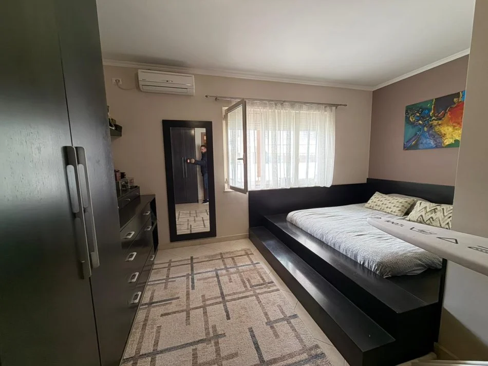 Tirane, shitet apartament 1+1+Ballkon Kati 4, 88 m² 123.200 € (FRESK)