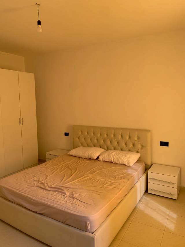 Tirane, jepet me qera apartament 1+1+BLK Kati 2, 65 m² 40.000 Leke (prane Viles Gold)