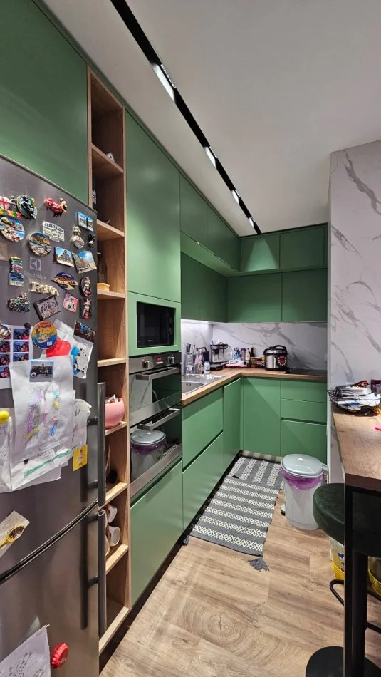 Tirane, jepet me qera apartament 2+1+Ballkon Kati 7, 120 m² 750 € (Rruga mozaket)