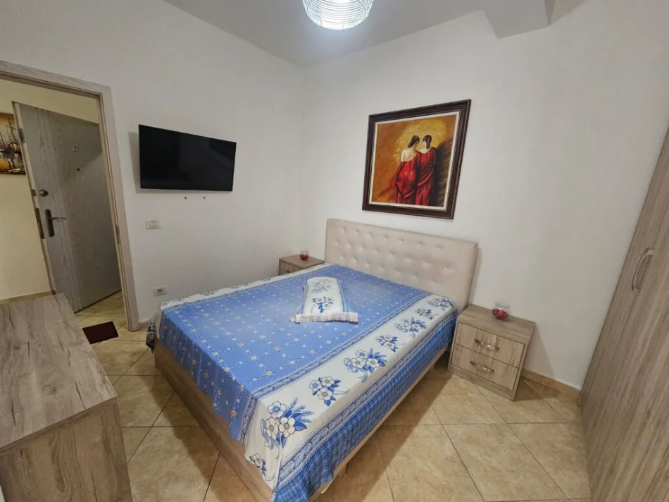 Shkembi Kavajes, jepet me qera apartament 2+1+Aneks+Ballkon Kati 1, 90 m² 350 € 