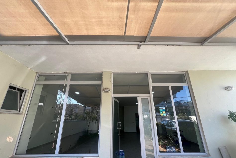 Tirane, jepet me qera Kati 0, 126 m² 500 € (rruga Besa, Siri Kodra)