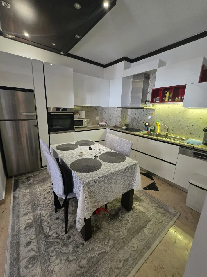 Tirane, shitet apartament 2+1 Kati 3, 133 m² 247.000 € 