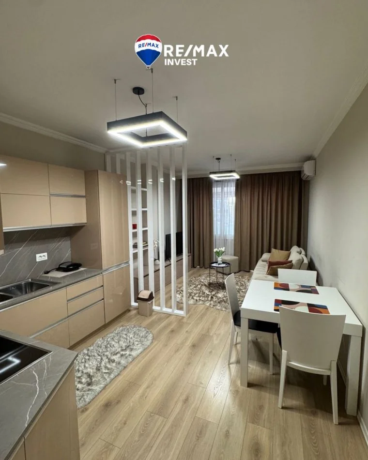 Tirane, jepet me qera apartament 1+1 , 850 €
