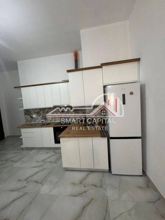 Vlore, jepet me qera apartament 2+1 Kati 2, 80 m² 350 € (Lagjja Pavaresia)