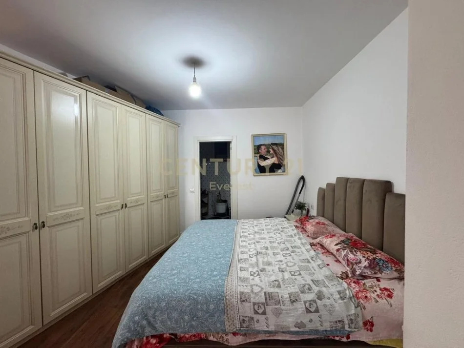 Tirane, jepet me qera apartament 2+1 Kati 6, 115 m² 700 € (ASTIR)
