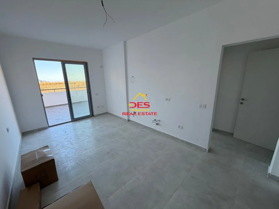 Vlore, shitet apartament 1+1+Ballkon Kati 1, 70 m² (Orikum)