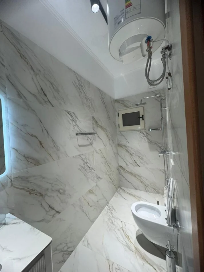 Tirane, jepet me qera apartament 1+1+Ballkon Kati 3, 60 m² 350 € (prane Shkolles Marin Barleti)