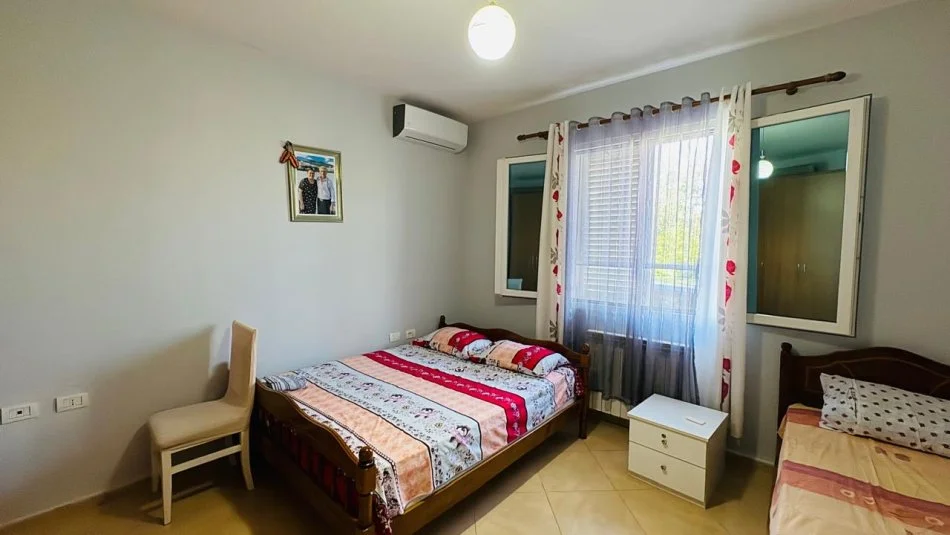 Tirane, shitet shtepi Dublex Kati 2, 550 m² 160.000 € (Kamez)