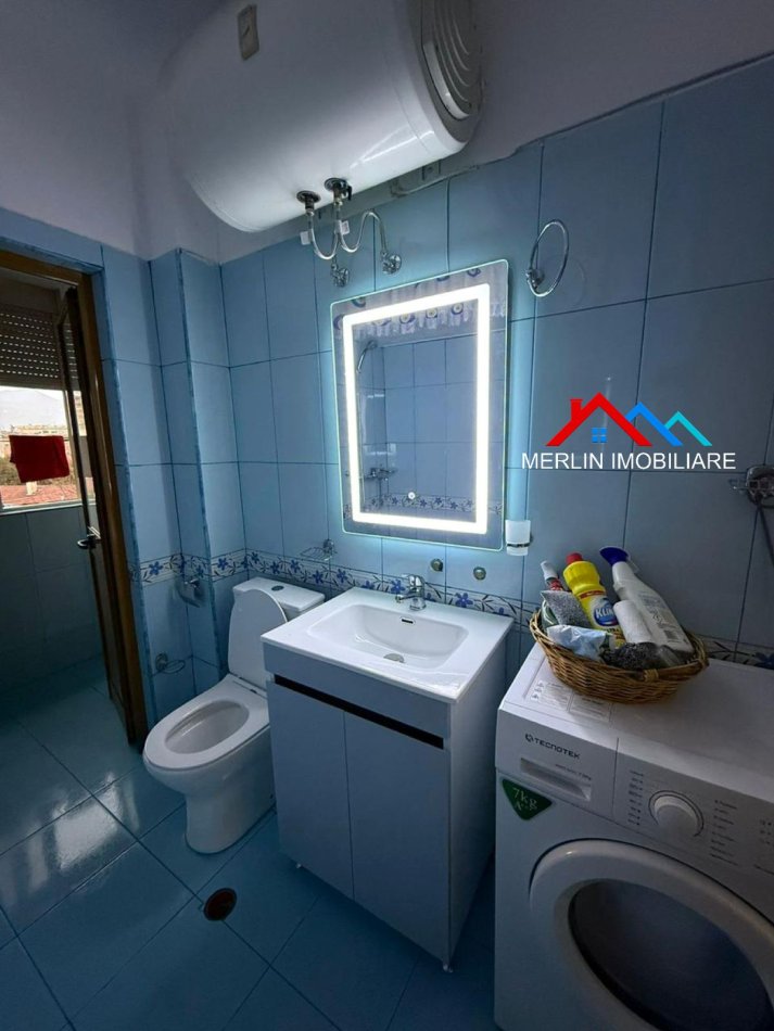 Tirane, jepet me qera apartament 2+1 Kati 5, 74 m² 620 € (ALI DEMI)