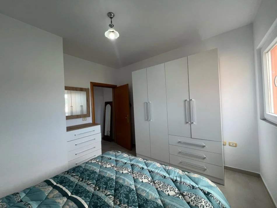 Tirane, jepet me qera apartament 1+1+Ballkon Kati 7, 55 m² 600 € (Bulevardi Gjergj Fishta) 0693082474