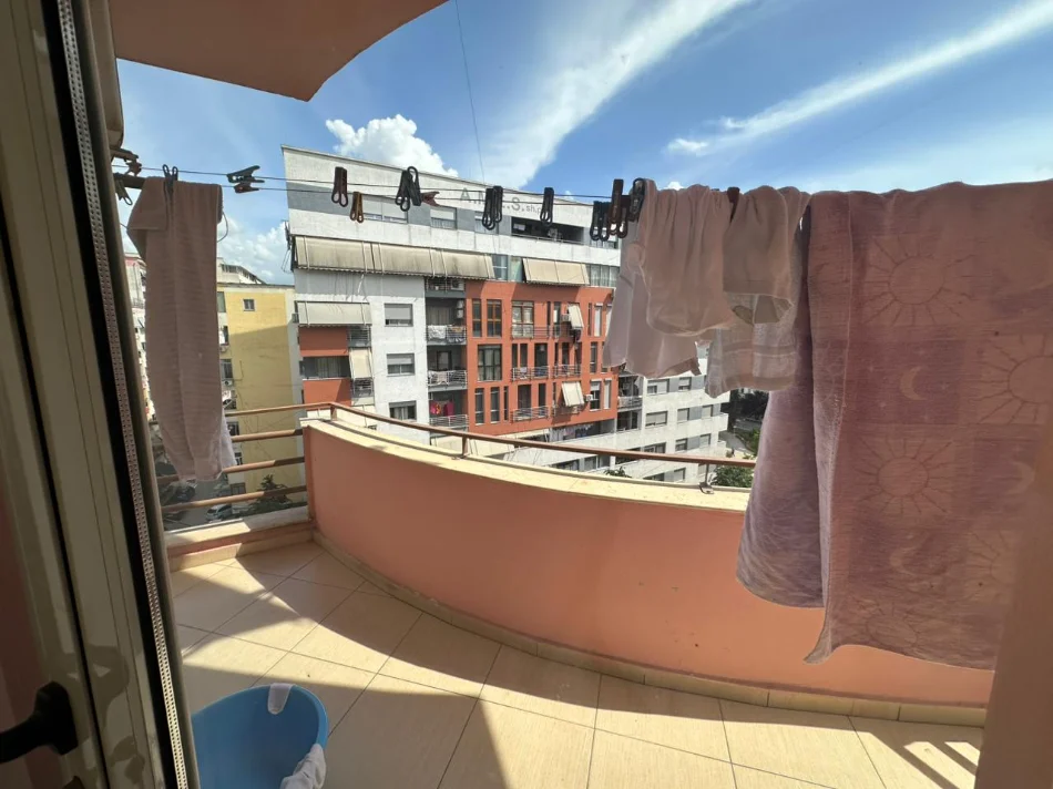 Tirane, shitet apartament 3+1+Ballkon , 159 m² 218.400 € (Rruga Mikel Maruli)