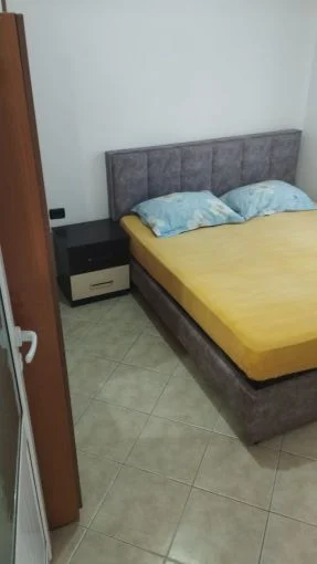 Tirane, jepet me qera apartament 1+1+Aneks+Ballkon Kati 1, 50 m² 350 € (Bulevardi I Ri)