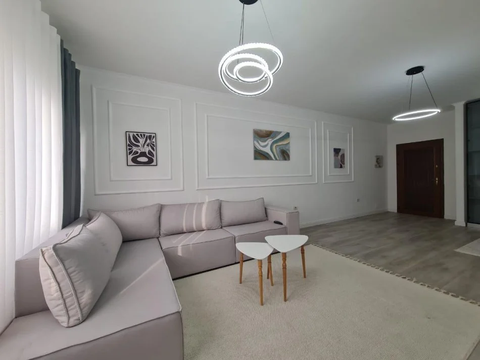 Tirane, shes apartament 2+1+Aneks+Ballkon Kati 1, 92 m² 138.000 € (Astir)