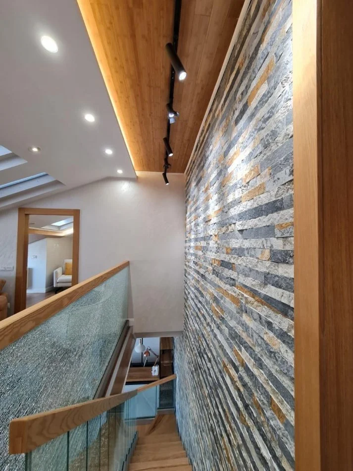 Tirane, shitet apartament duplex , 500.000 € 