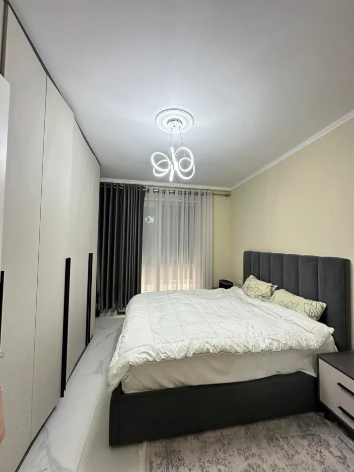 Tirane, shitet apartament 2+1 Kati 1, 100 m² 210.000 € (Astir)