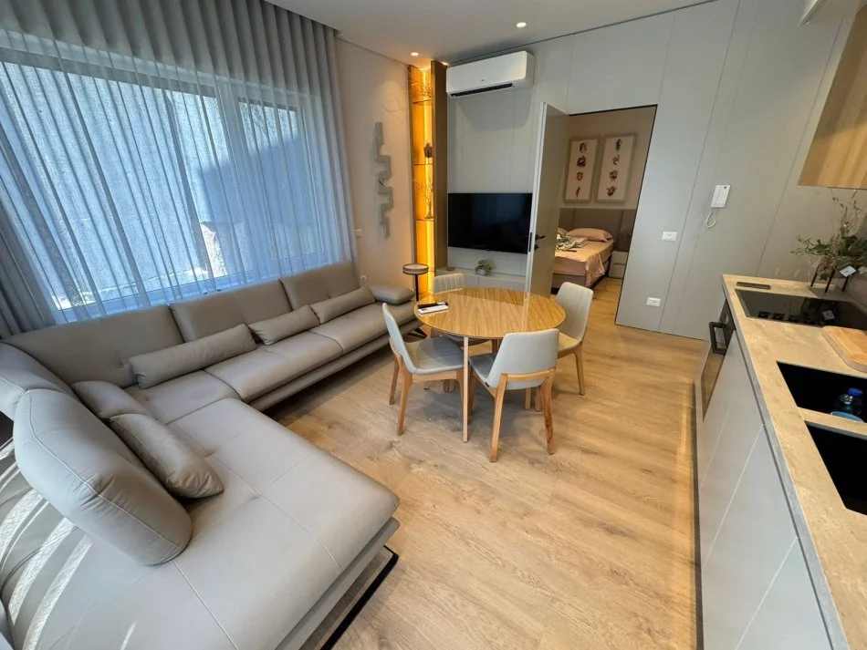 Tirane, jepet me qera apartament 1+1 Kati 3, 62 m² 900 € (Rezidenca Kodra e diellit 1)