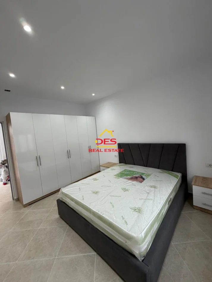 Vlore, shitet shtepi 1+1+Ballkon Kati 0, 56 m² 115.000 € (Rruga mis Durhan)