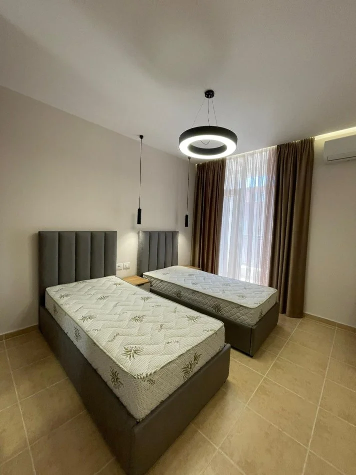 Tirane, jepet me qera 2+1 , 105 m² 850 € (Bulevardi i ri)