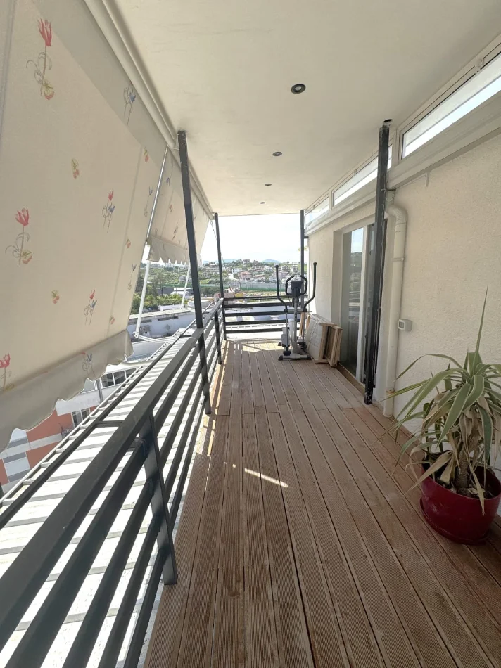 Tirane, jepet me qera apartament Dublex Kati 7, 120 m² 600 € (News 24)