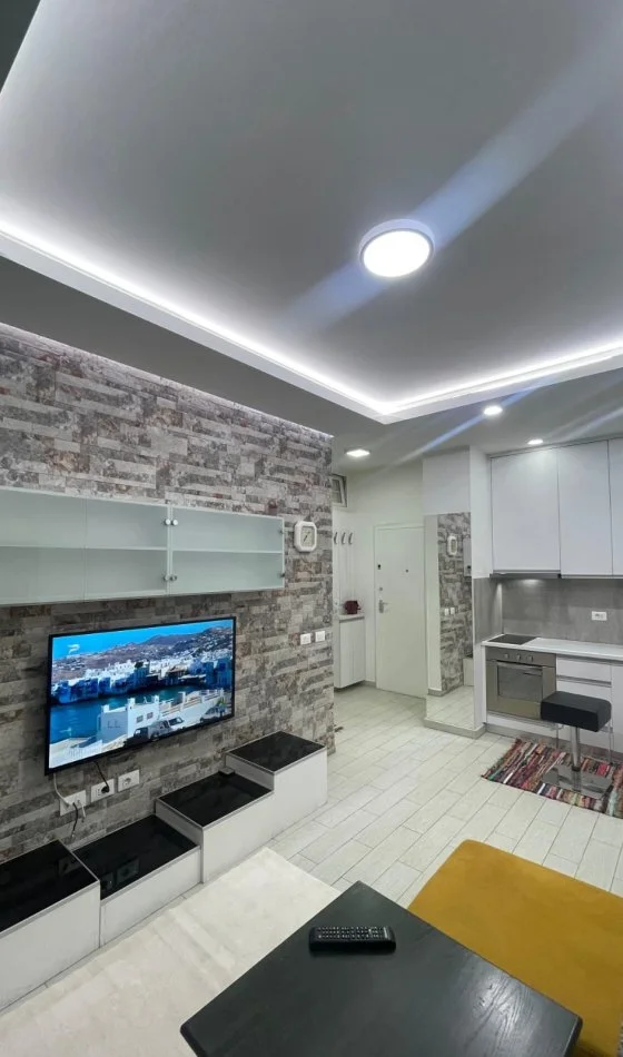 Tirane, jepet me qera apartament 1+1 Kati 2, 60 m² 650 € (Kika 2 Komuna e Parisit)