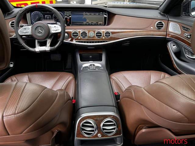 Tirane, shitet makine Mercedes-Benz S550 Viti 2014, 40.000 Euro