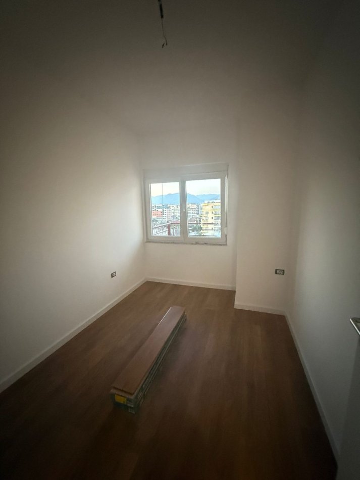 Tirane, shitet apartament 1+1 Kati 7, 124 m² 193.000 € 