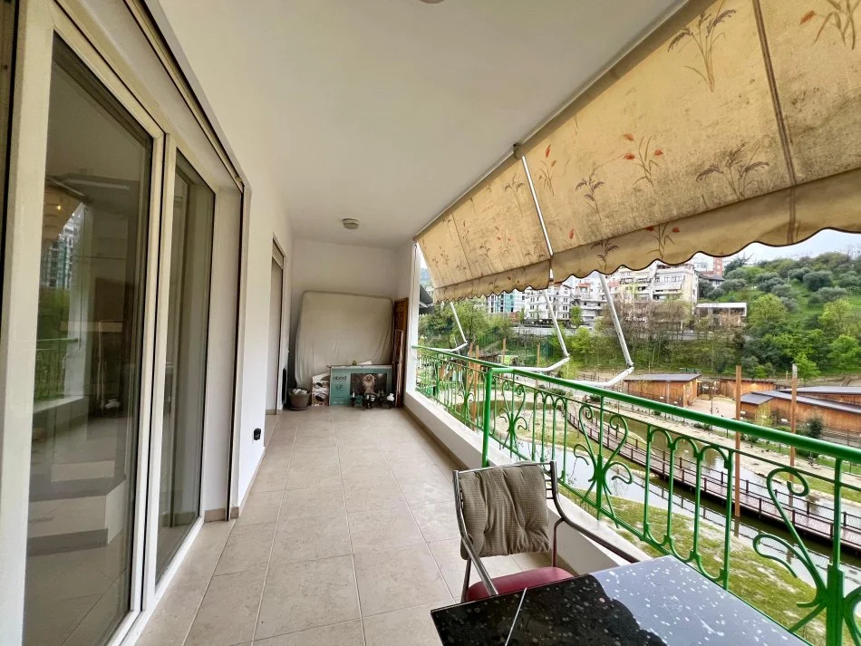Shqiperi, jepet me qera apartament 2+1+Ballkon Kati 2, 72 m² 600 € (Kopshti Zoologjik - Tirane)