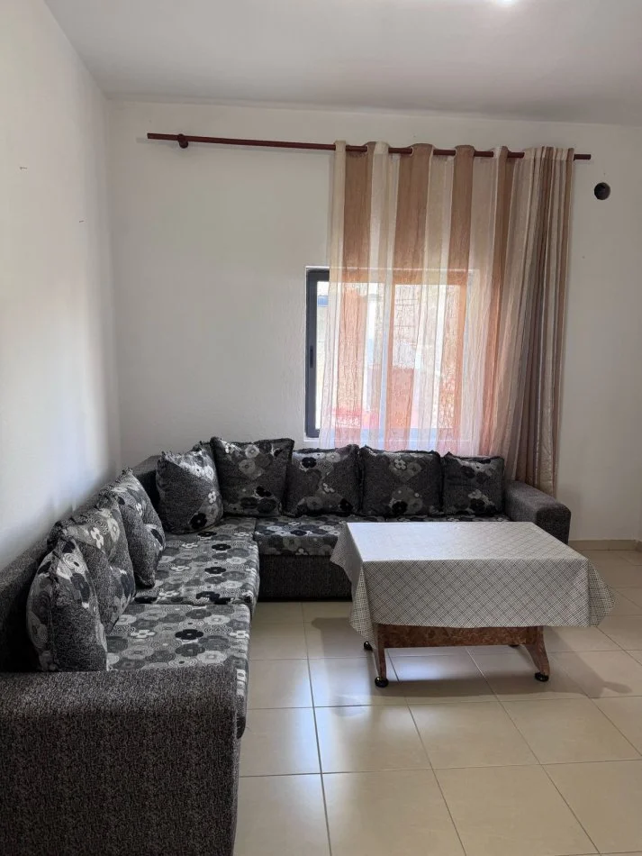 Tirane, jepet me qera shtepi 2+1 Kati 1, 100 m² 400 € (Astir)