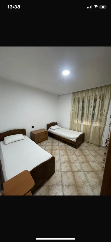 Tirane, jepet me qera apartament 2+1 Kati 2, 90 m² 550 € 