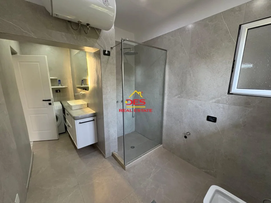 Vlore, jepet me qera shtepi 1+1 Kati 0, 70 m² 300 € (Lagjja Pavarsia)