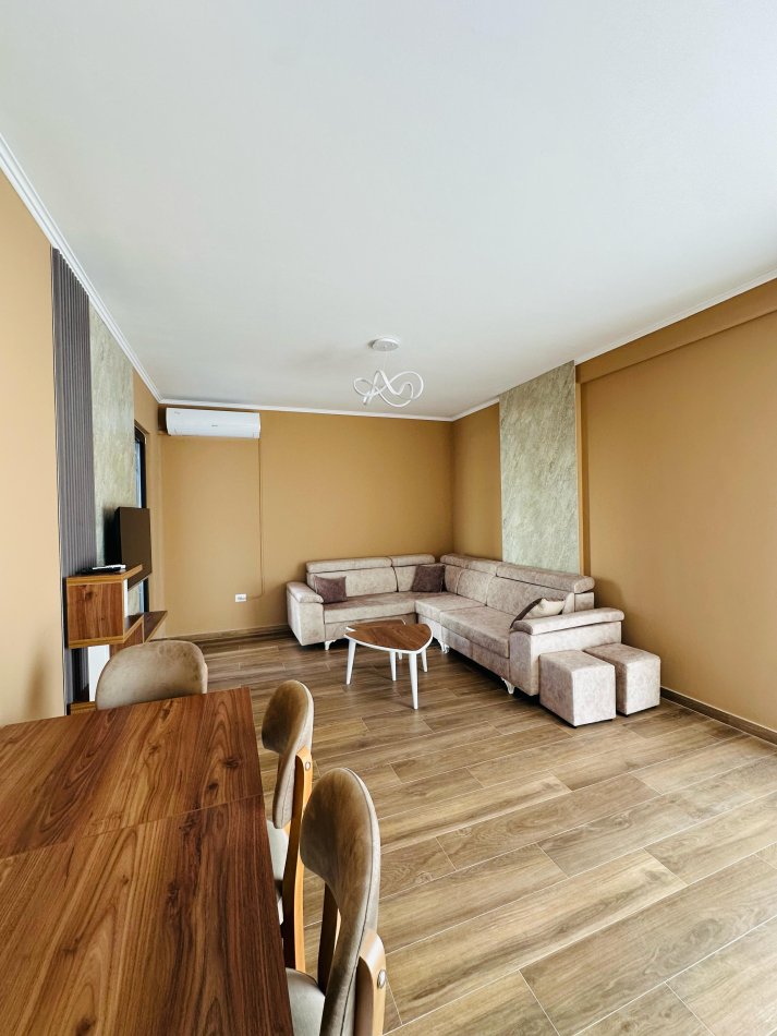 Tirane, jepet me qera apartament 2+1 Kati 9, 100 m² 800 € (rruga e dibres)