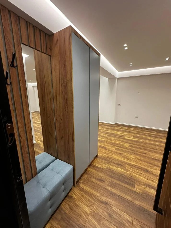 Tirane, jepet me qera apartament 2+1 Kati 3, 118 m² 1.200 € (Liman Kaba)