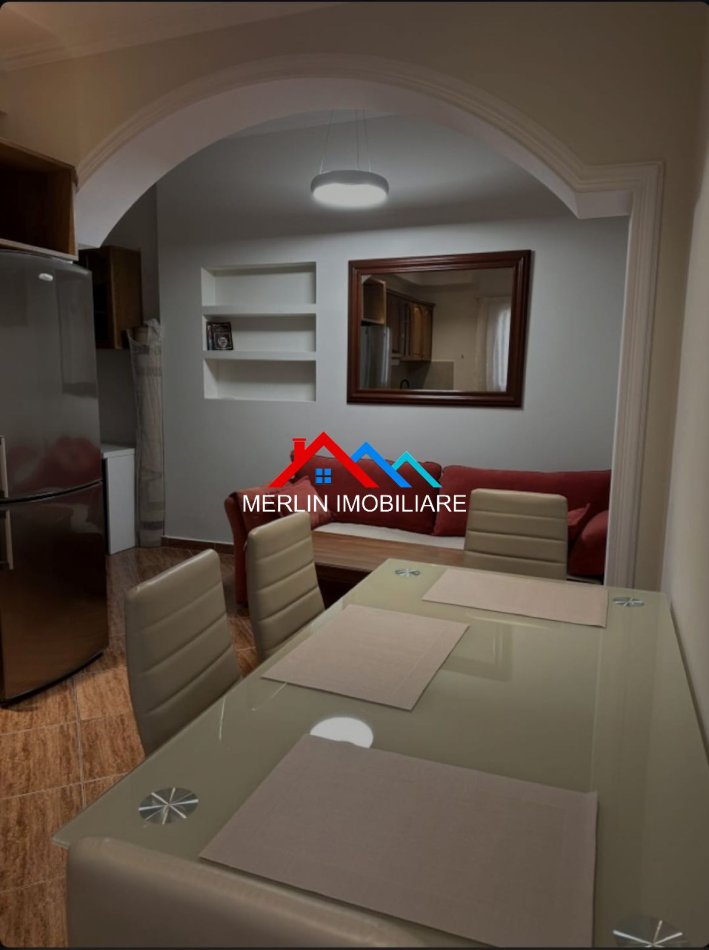 Tirane, jepet me qera apartament 1+1+Ballkon Kati 1, 60 m² 400 € (RRUGA DERVISH LUZHA,5 MAJI)