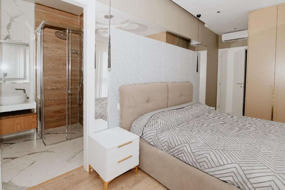 Tirane, jepet me qera apartament 2+1 Kati 4, 900 € 