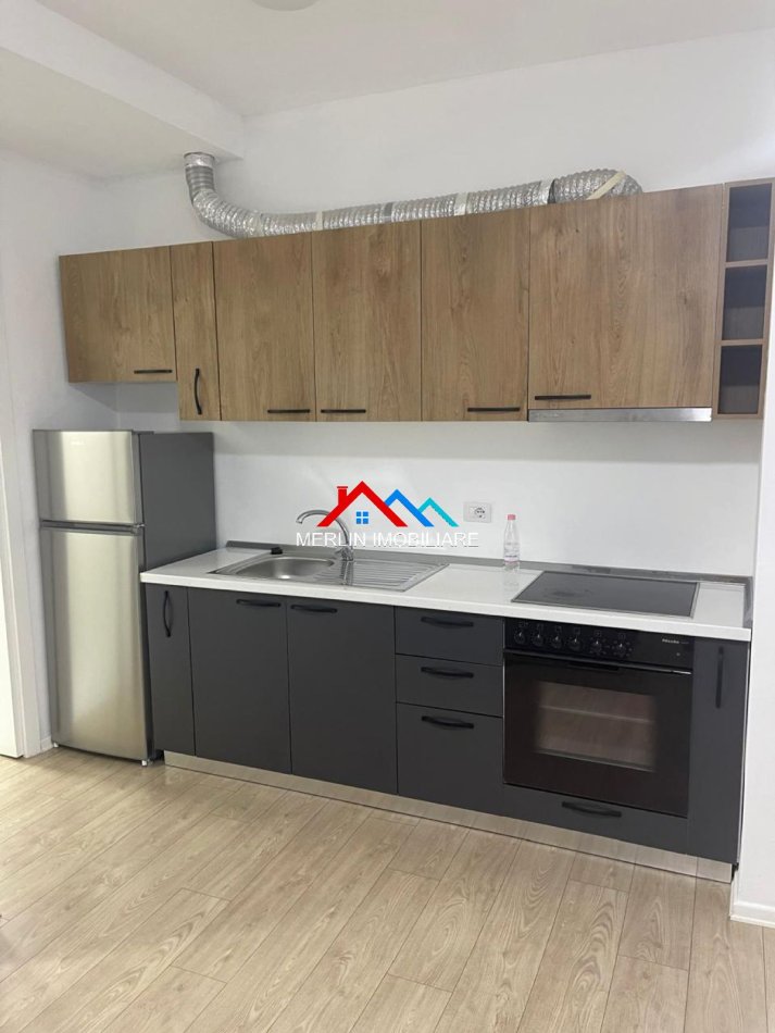 Tirane, jepet me qera apartament 1+1+Ballkon Kati 1, 55 m² 500 € (RRUGA HAMDI SINA,LIQENI I THATE)
