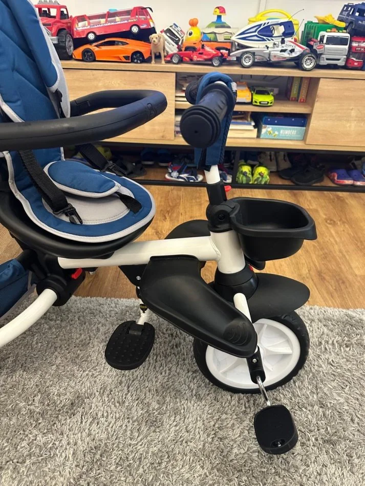 Tirane, shes Karroce per femije , 100 €