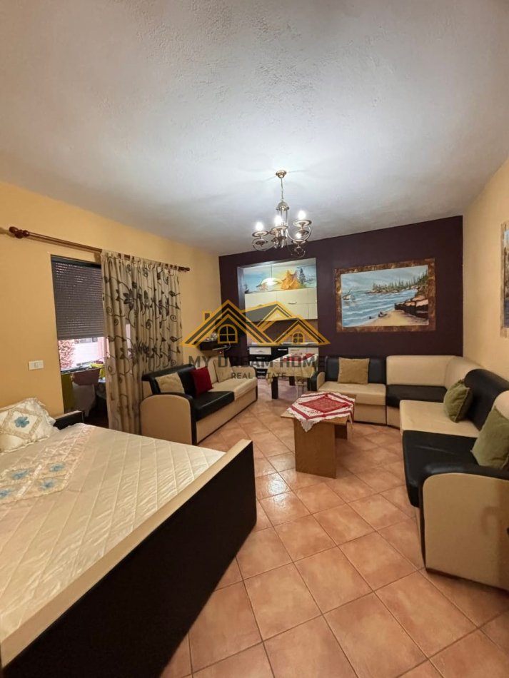 Durres, jepet me qera garsonier 1+1 Kati 3, 54 m² 250 € 