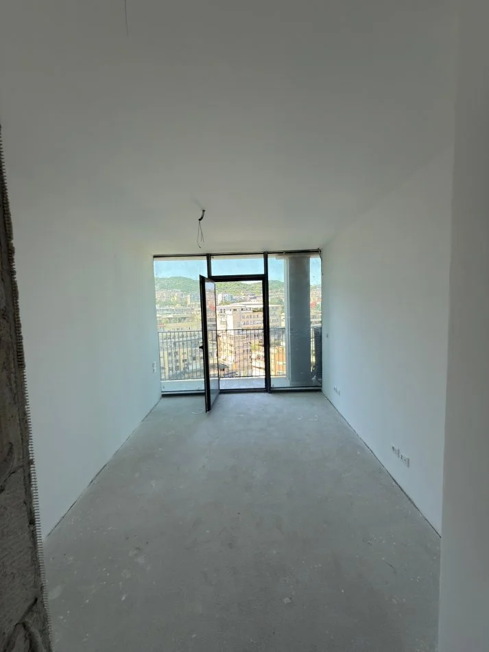 shitet apartament 2+1+Ballkon Kati 10, 128 m² 400.000 € (Kristo Luarasi)