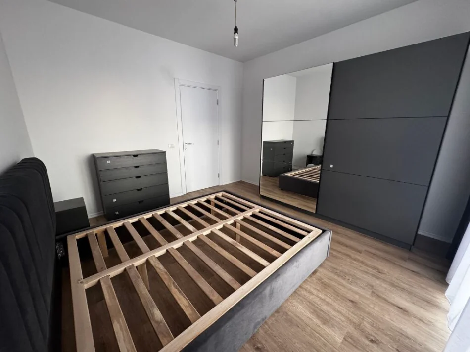 Tirane, jepet me qera apartament 2+1 Kati 7, 90 m² 450 € (Univers City)