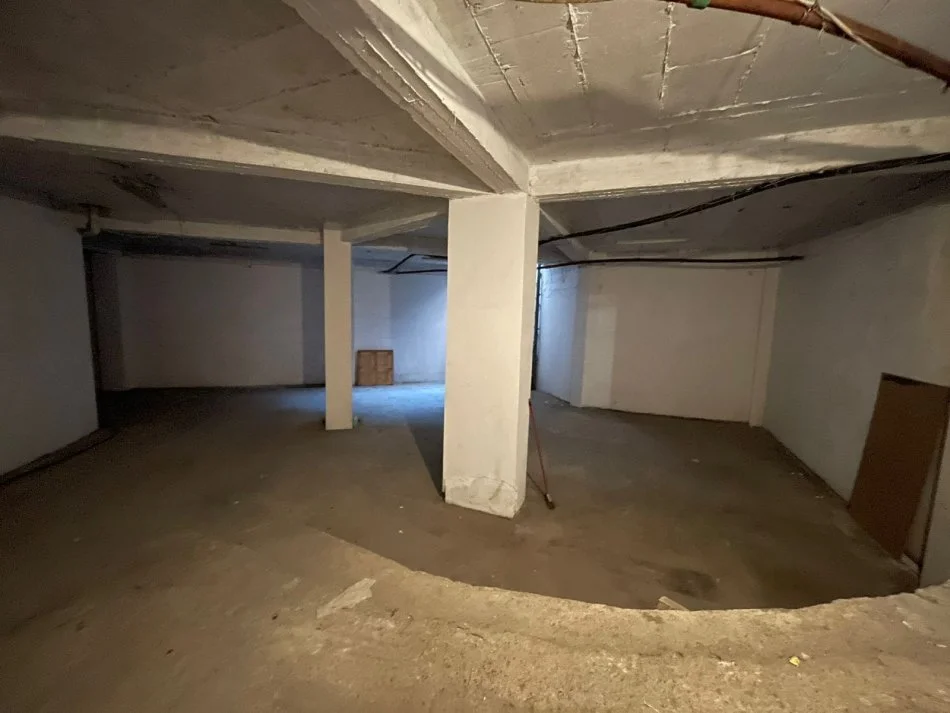 Tirane, jap me qera ambjent biznesi Kati -1, 180 m² (teodor keko)