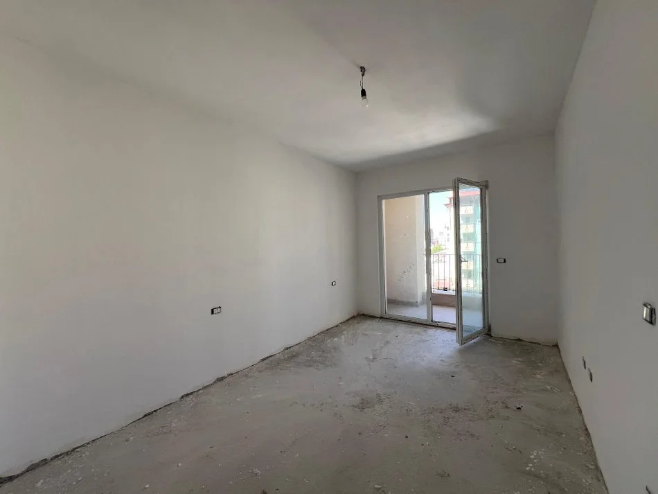 Tirane, shitet apartament 1+1+Ballkon , 69 m² 110.240 € (Kupola)