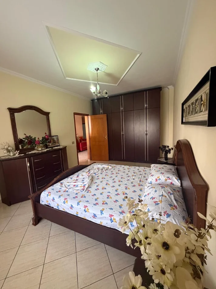 Durres, jepet me qera apartament 2+1 Kati 3, 450 € 