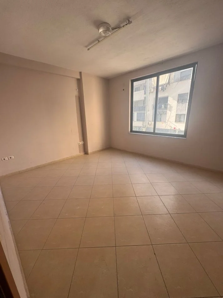 Tirane, shitet apartament 2+1 Kati 3, 95 m² 110.000 € (rruga sotir caci)