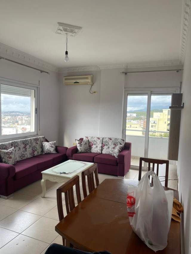 Tirane, jepet me qera apartament 2+1+BLK Kati 6, 83 m² 330 Euro (rruga e Dajtit)