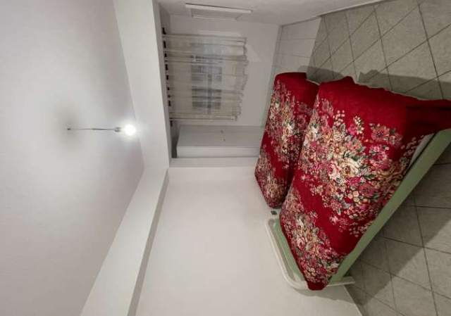 Tirane, jepet me qera 1+1 Kati 1, 50 m² 30.000 Leke