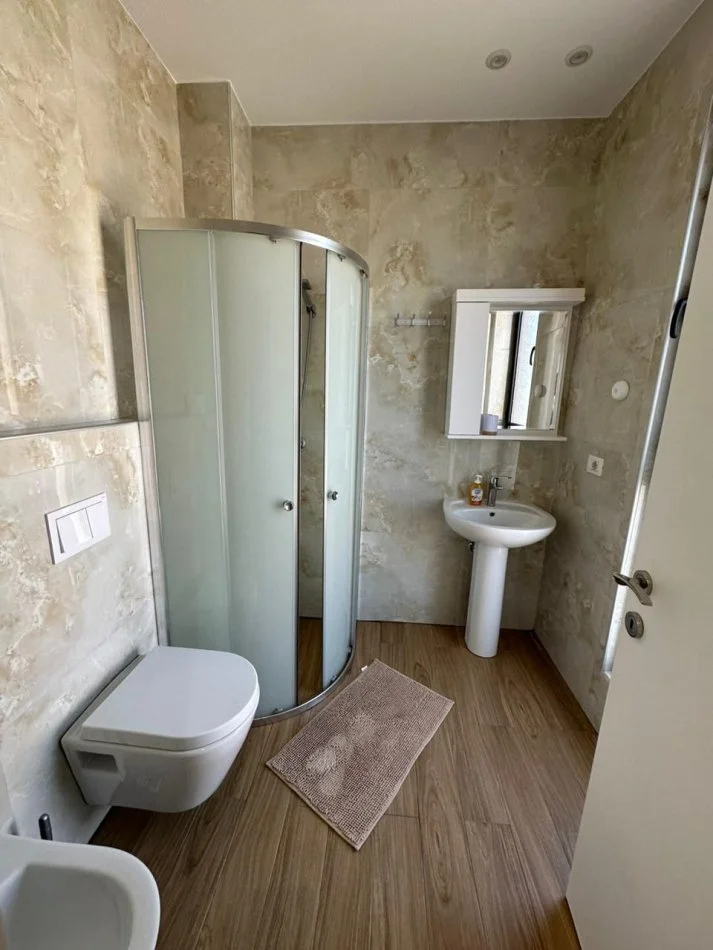 Tirane, shitet apartament 2+1 Kati 4, 94 m² 162.000 € (sheshi Shqiponja , ish-dogana)