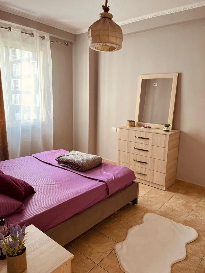 Tirane, jepet me qera apartament 2+1 Kati 1, 90 m² 620 € (Don Bosko tek Kisha)