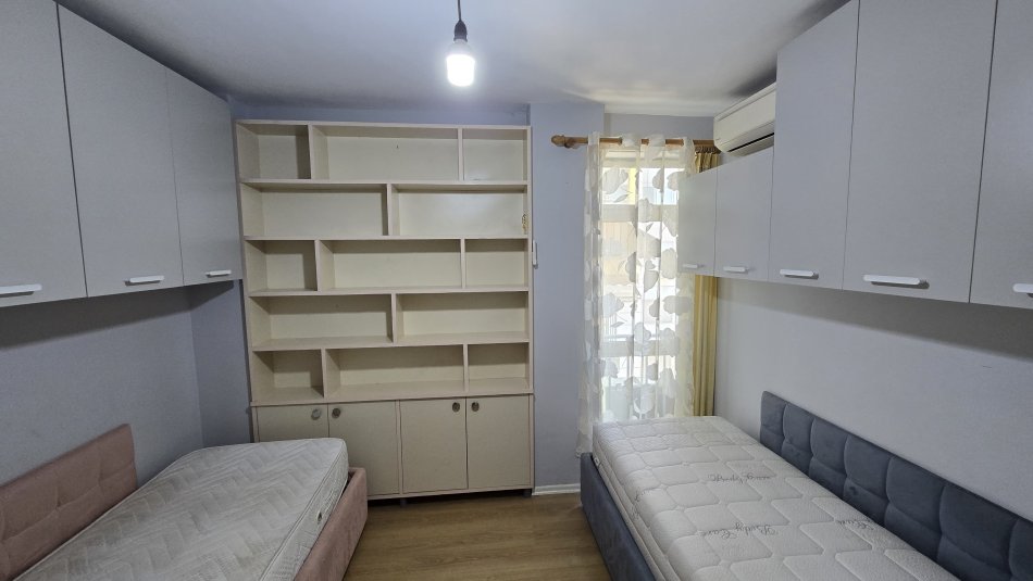Tirane, shes apartament 2+1+Ballkon Kati 3, 98 m² 189.000 € (Ish Parku i Autobuzave)