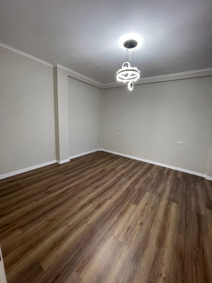 SHITET APARTAMENT 2+1 ILIRIA PLAZH DURRES 108000 EURO