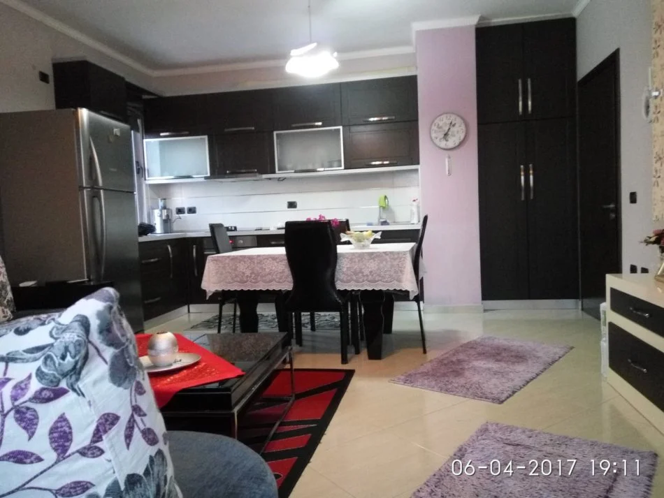 Tirane, shes apartament 1+1+Aneks+Ballkon Kati 7, 76 m² 